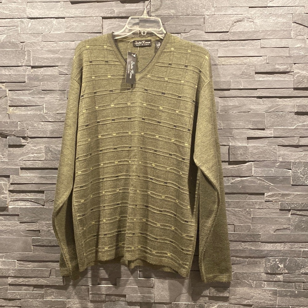 Studio Romeo Sweater - Picture 1 of 3